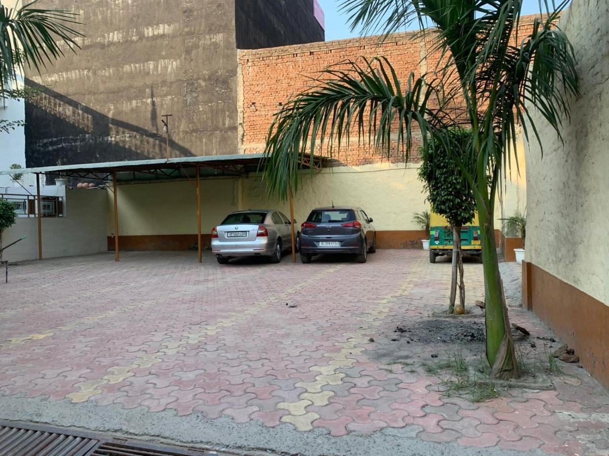 Hotel Noida Continental מראה חיצוני תמונה