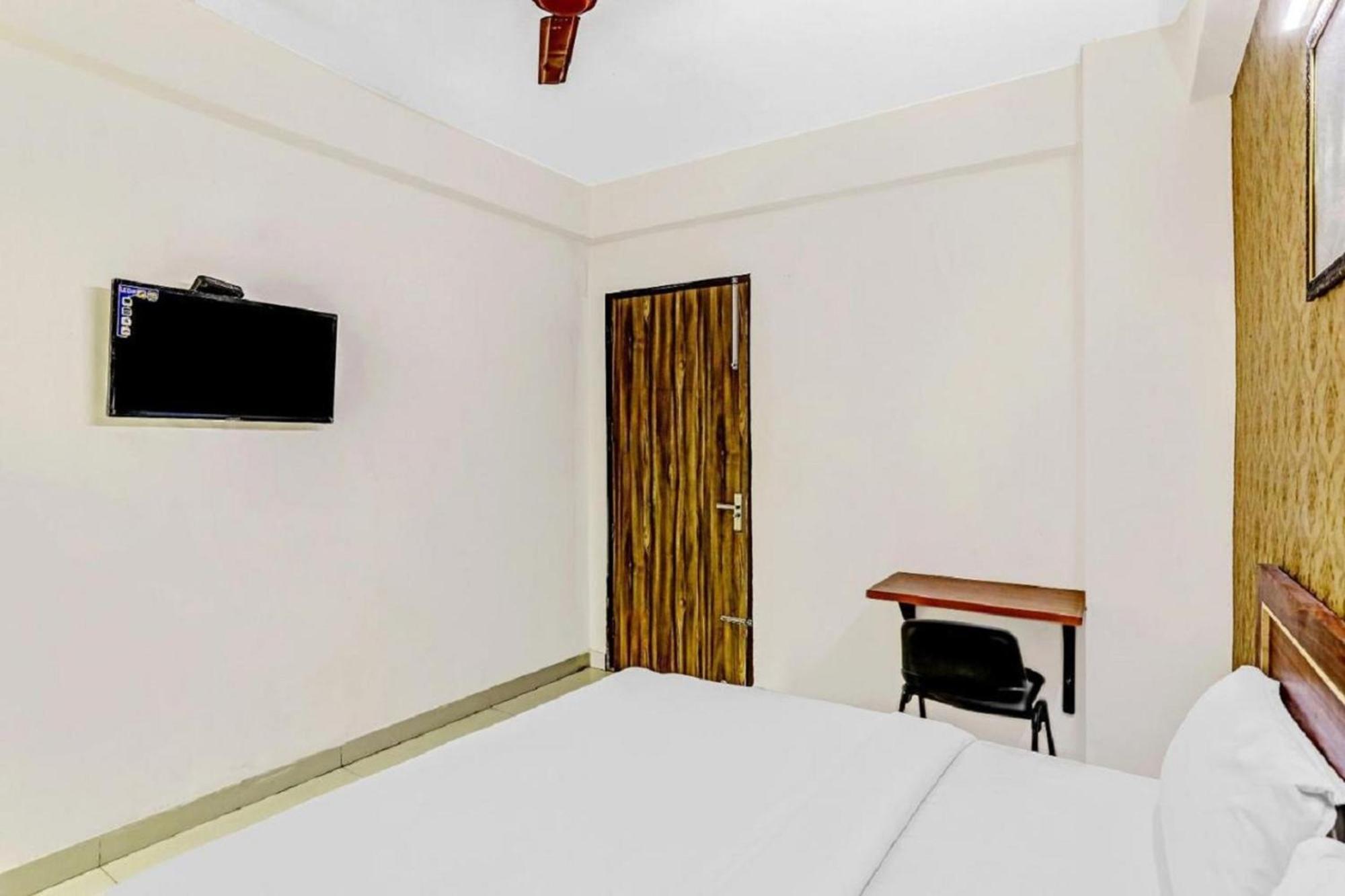 Hotel Noida Continental מראה חיצוני תמונה