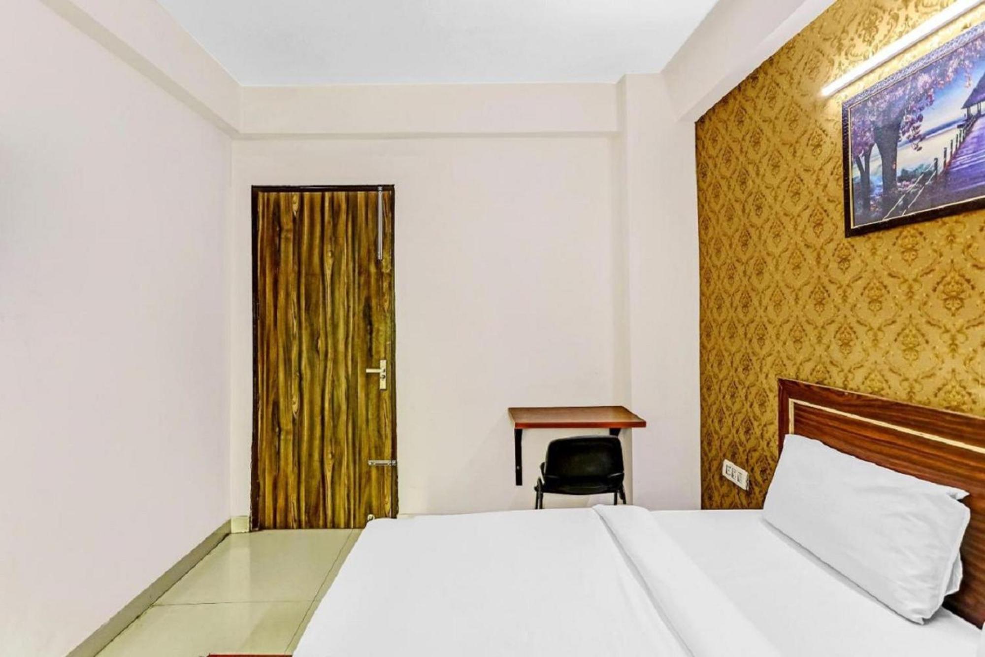 Hotel Noida Continental מראה חיצוני תמונה